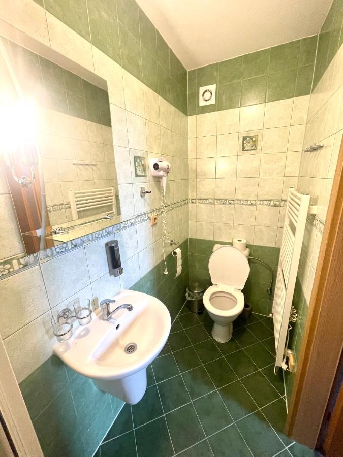 Penzion A Restaurace U Novaku Bítovany エクステリア 写真